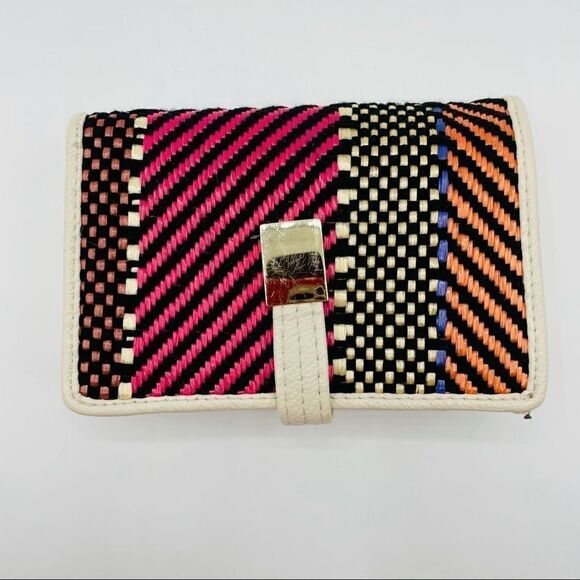 Safekeeper Weaved Design Wallet - Picture 1 of 7